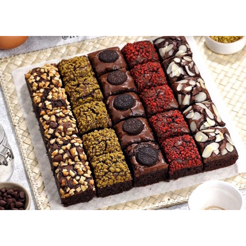 

Brownis fudgy / Brownis panggang / Brownis birthday 20 x 20