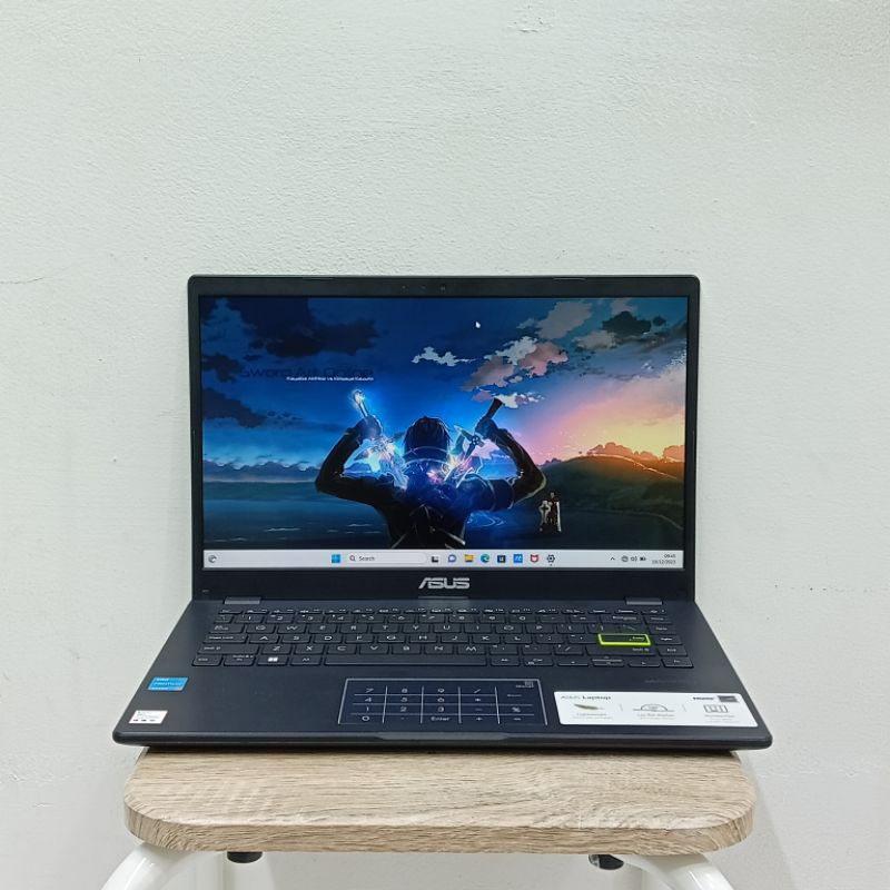 laptop Asus E410K Intel pentium silver n6000 ram 4gb/SSD 256gb fhd ips