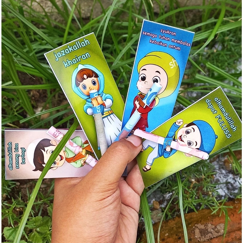 

amplop peluk lebaran " " " peluk pack " " " snack lebaran amplop thr idul fitri angpao lebaran amplop sedotan amplop unik minimal 5 pak RANDOMM YAA MINIMAL 5 pack YAAA