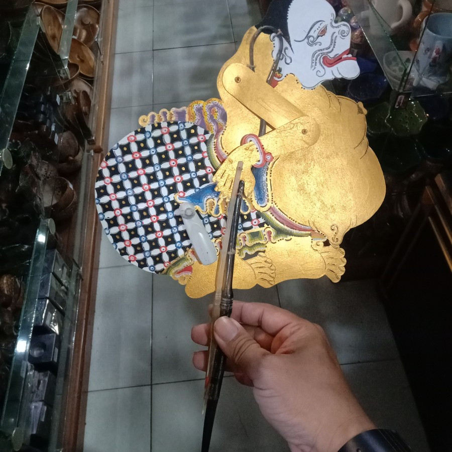 koleksi wayang kulit semar antik