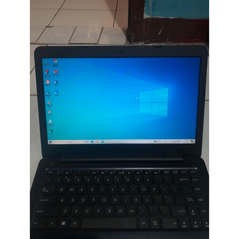 LAPTOP ASUS E402Y