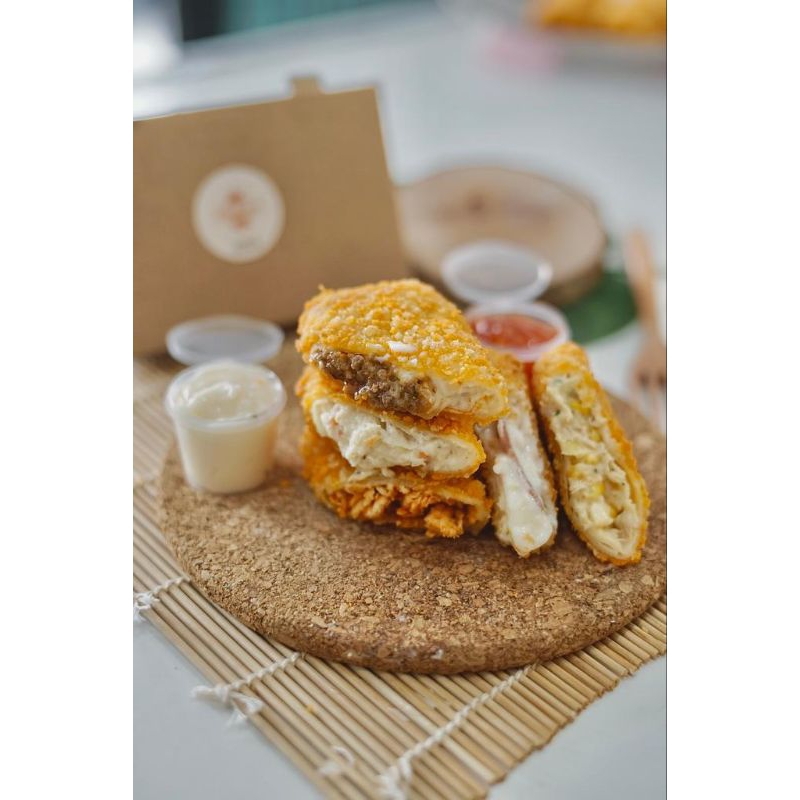 

(FROZEN) Risoles Risagna, Beef Mayo, Spicy Chicken, Ragout ayam, Tuna melt Madhuri