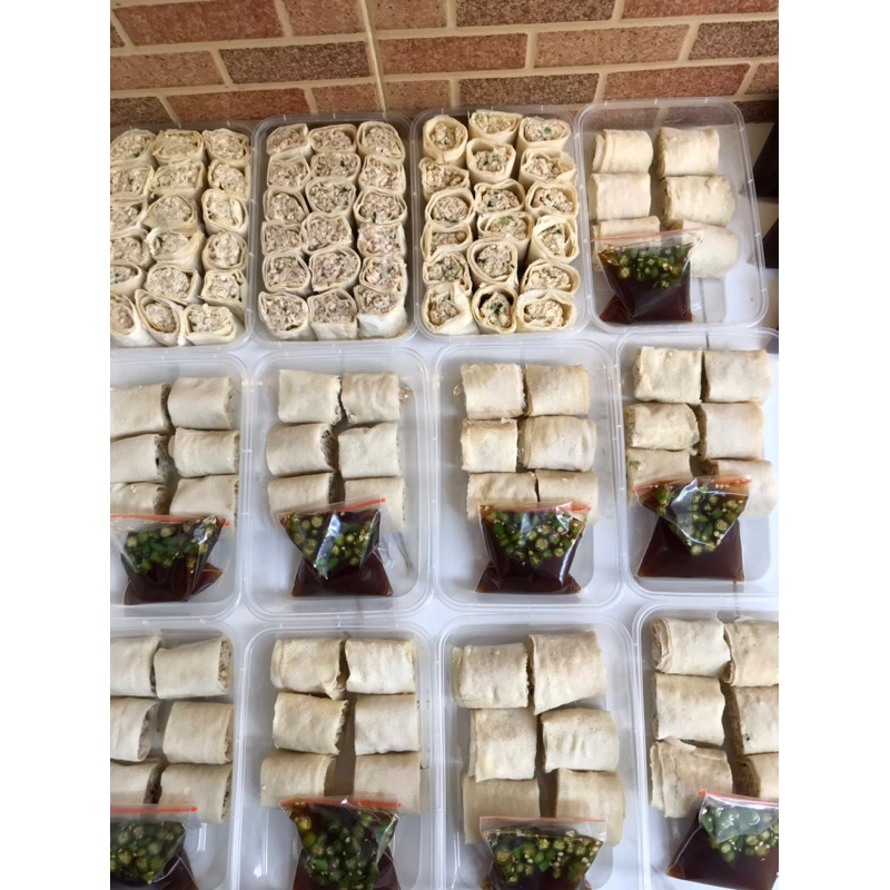 

Gohyong Premium full daging sapi mix daging ayam, 1box isi 6potongan plus kuah cocolan segar