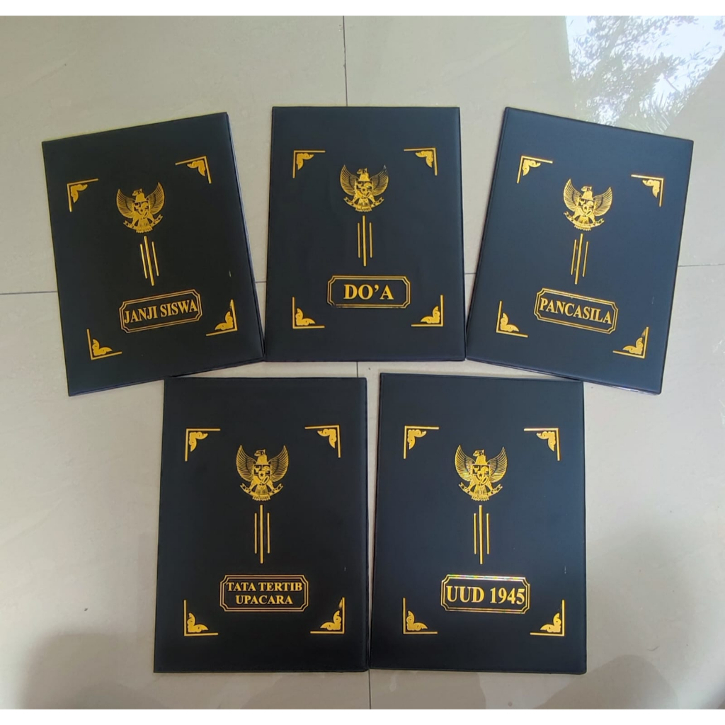 

MAP UPACARA 1 SET ( ISI 5 MAP) / MAP PETUGAS PERLENGKAPAN UPACARA