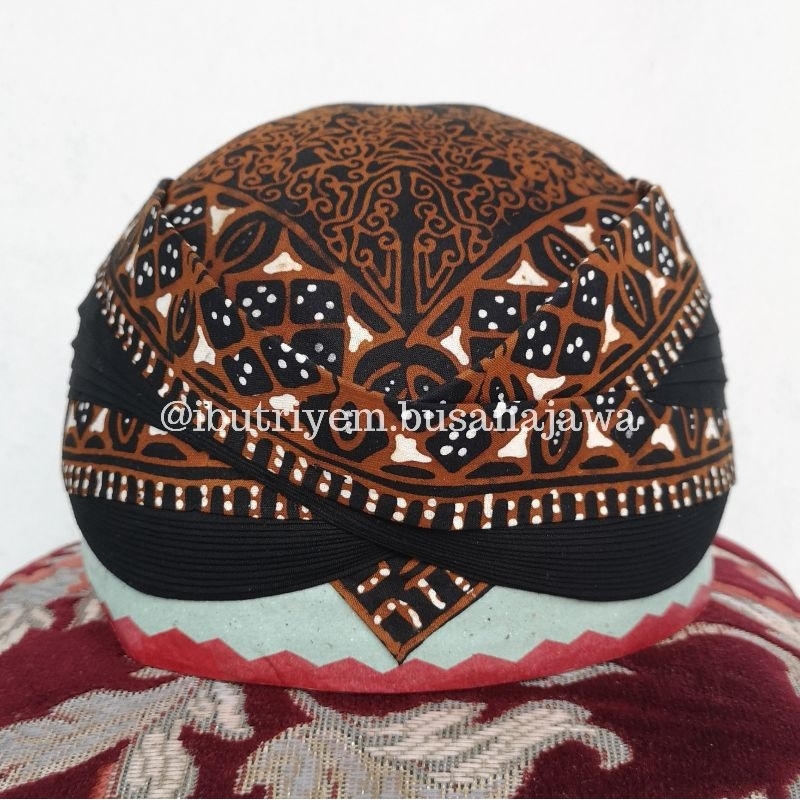 Blangkon Solo Perbawan Kuncung Modang Lemesan Bisa dilipat Bisa dicuci
