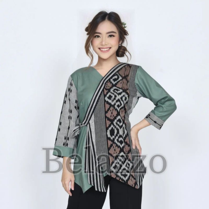 Baju Atasan Blouse Batik Tenun Etnik Wanita Terbaru - Kemeja Kerja Batik Tenun Modern - Atasan Blus Tenun Kekinian - Blouse Batik Tenun Wanita Modern