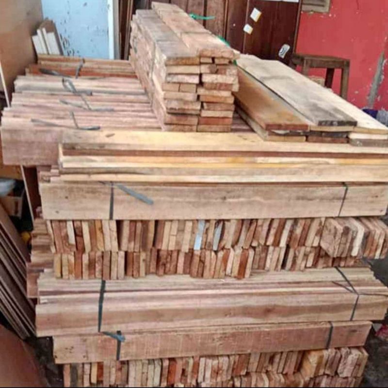 10 PCS Papan Kayu Sengon Bekas Palet Kayu Packing 120 x 10 x 2 Cm