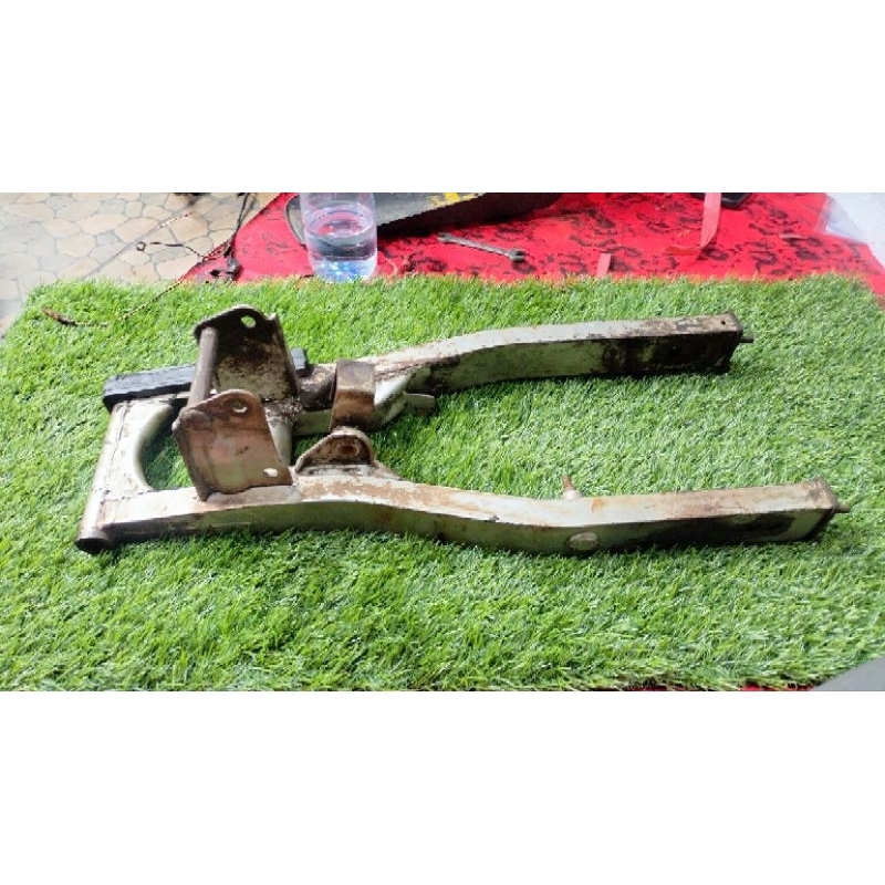 swing arm satria 2tak lumba tromol original sakset