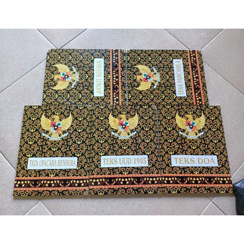 

Diskon promo Map Slempang Petugas Upacara Batik Murah 1 set isi 5 map 1 slempang lengkap GZE