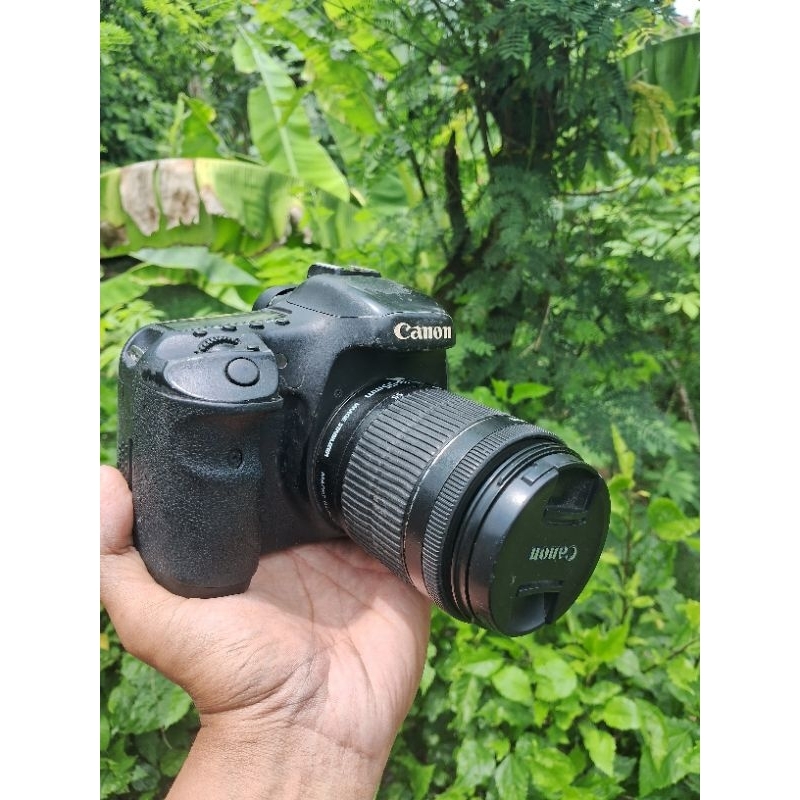 CANON EOS 7D + LENSA Kit 18-55mm - CAMERA SECOND MURAH