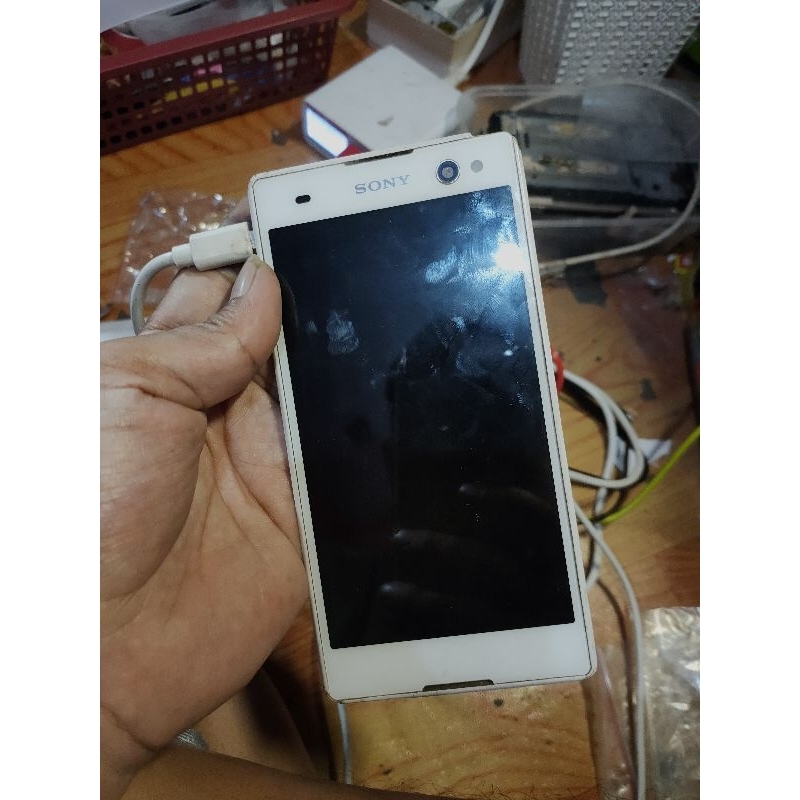 sony c3 normal minus lcd ada tompel sama ga ada batre sesuai poto