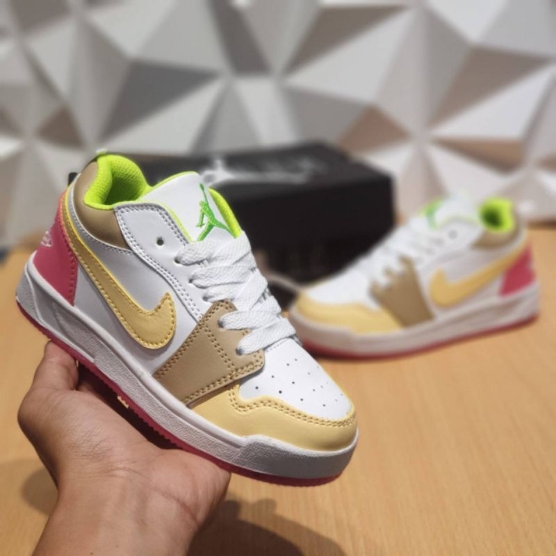 Sepatu Anak Nike Air Jordan 1 Low Cewe Cowo Unisex Couple Casual Santai Tali Import Quality