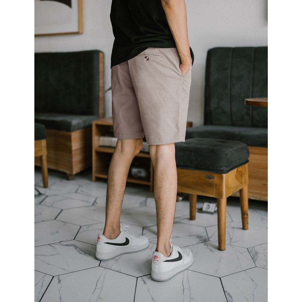 Celana Pendek Pria Chinos Exvecto OVNY Basic Toffee