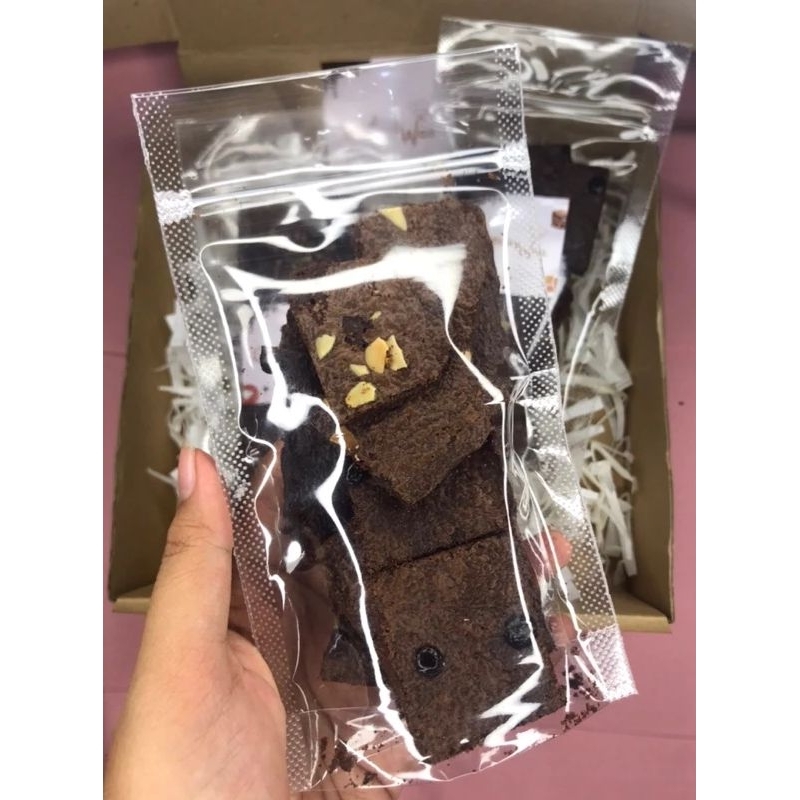 

Lobysiti keripik brownies manis renyah camilan enak