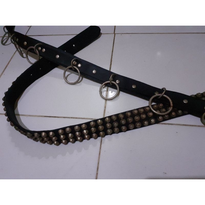gesper ikat pinggang spike, gesper punk,