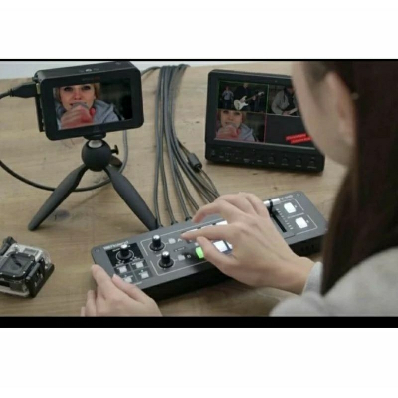 Roland V-1HD HD Video Switcher