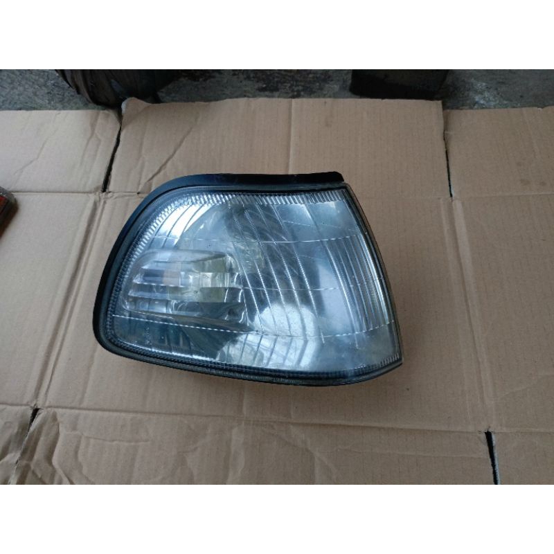 lampu sein reting depan kijang kapsul efi 2000-2002 sisi kanan original copotan