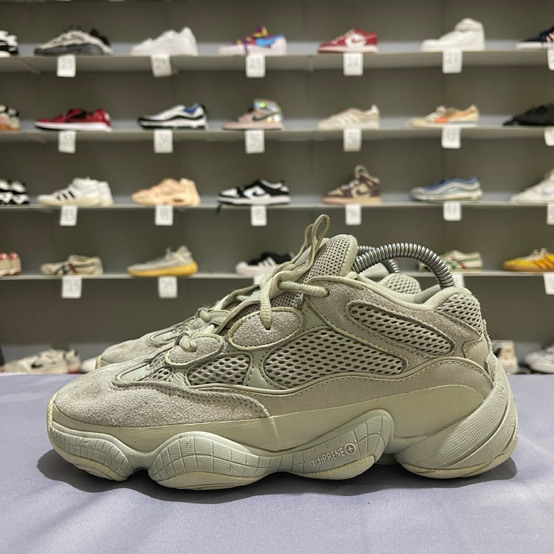 Sepatu Second adidas Yeezy 500