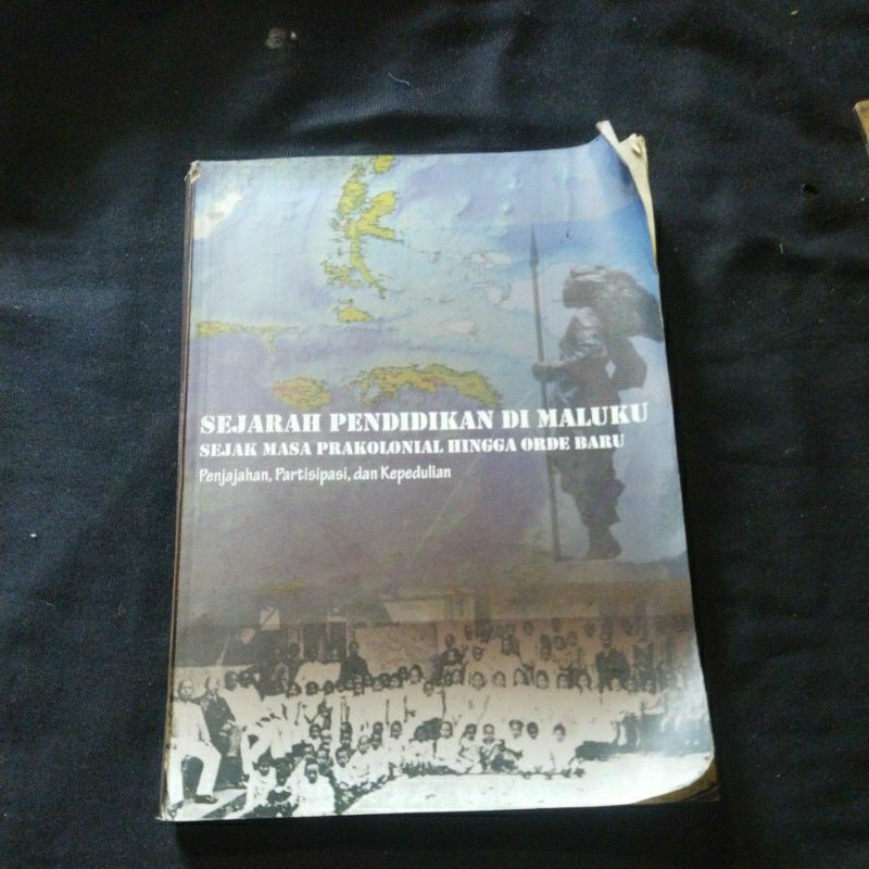 buku sejarah pendidikan di Maluku