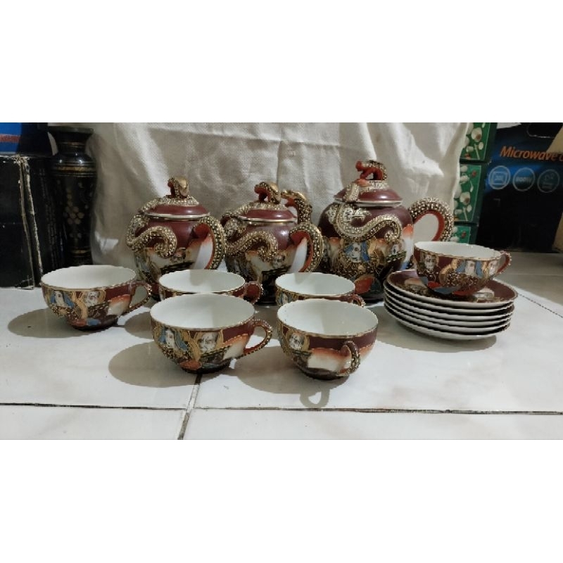 Teko set antik Satsuma Dragon jaman dulu