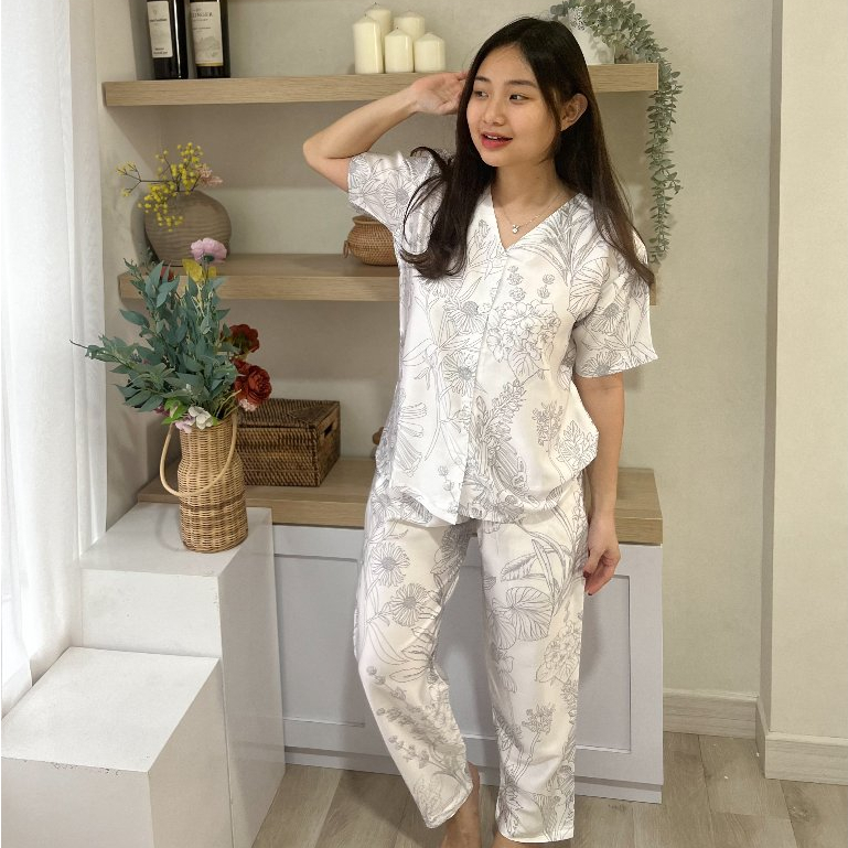 Piyama Pajama One Setelan Celana Panjang Baju Tidur Wanita Organic Silk Yule - White Lily