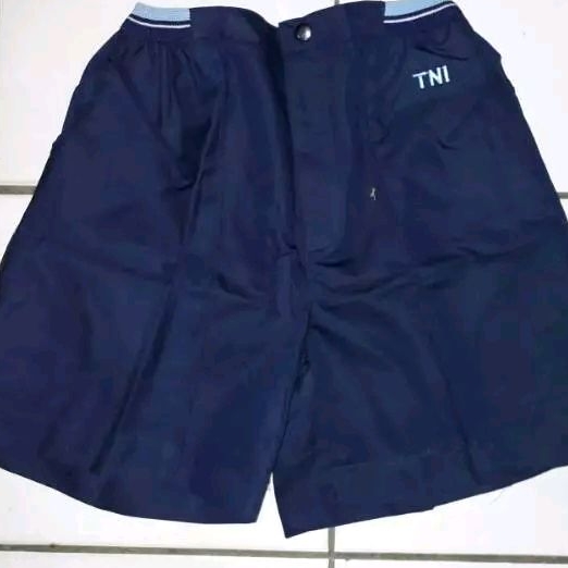 Celana pendek olahraga TNI