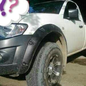 Over Fender Strada L200 Single Cabin