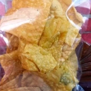 

Kerupuk pangsit