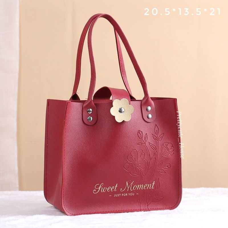 

Tas Souvenir Sangjit / Goodie Bag Souvenir Teapai / Souvenir Imlek / Hampers Parcel CNY sincia / Tas Cheongsam Premium
