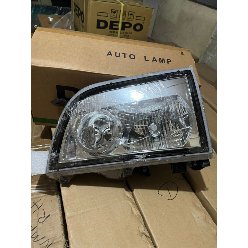 Headlamp Lampu Depan ELF NKR Isuzu Depo