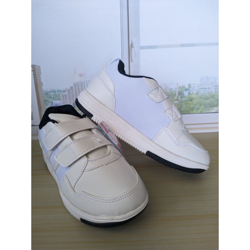 Sepatu Fladeo Kids