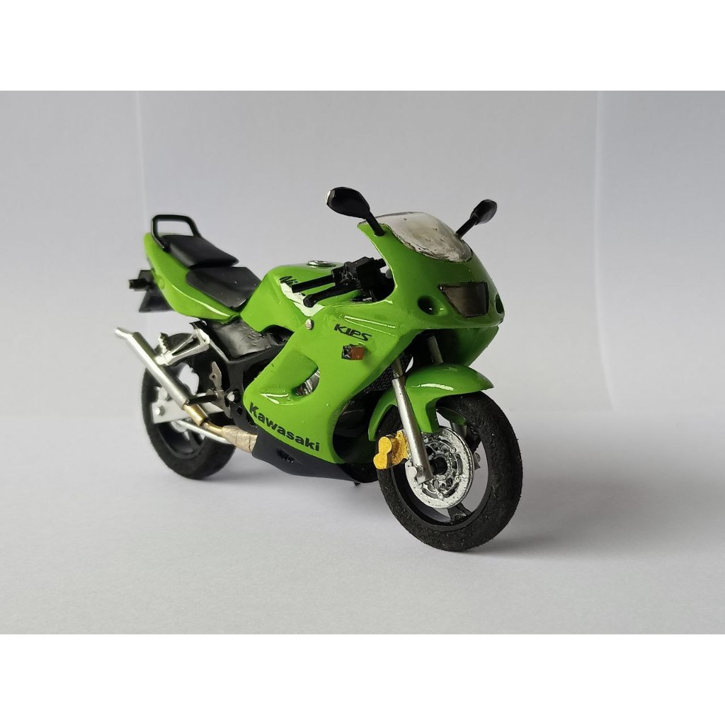 Miniatur Motor Kawasaki Ninja RR mainan koleksi skala 18 harga murah