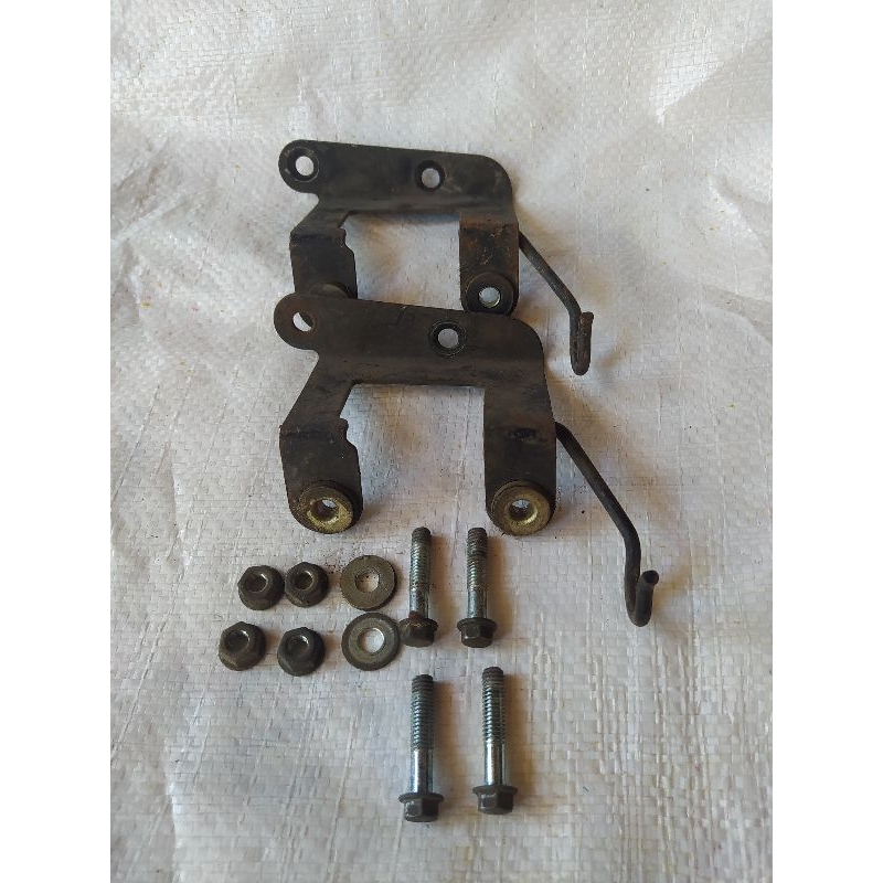 BREKET EMISI MP PRIMUS MEGAPRO PRIMUS PENAHAN EMISI