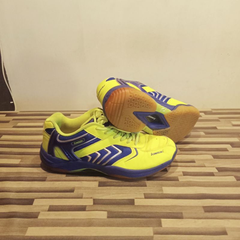 Sepatu Badminton Kawasaki K060 size setara 41 inshole 26,5 cm bekas Like New Original Terjamin