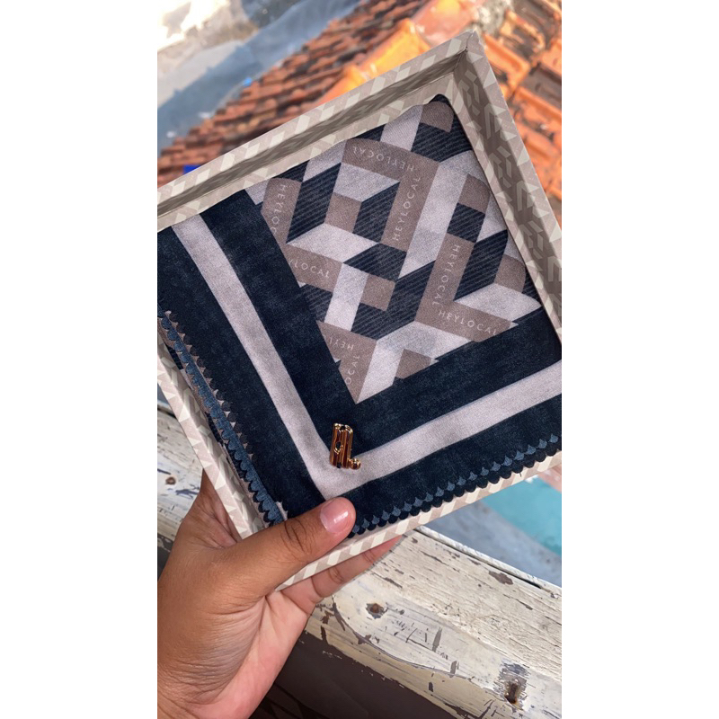 Scarf Monogram heylocal