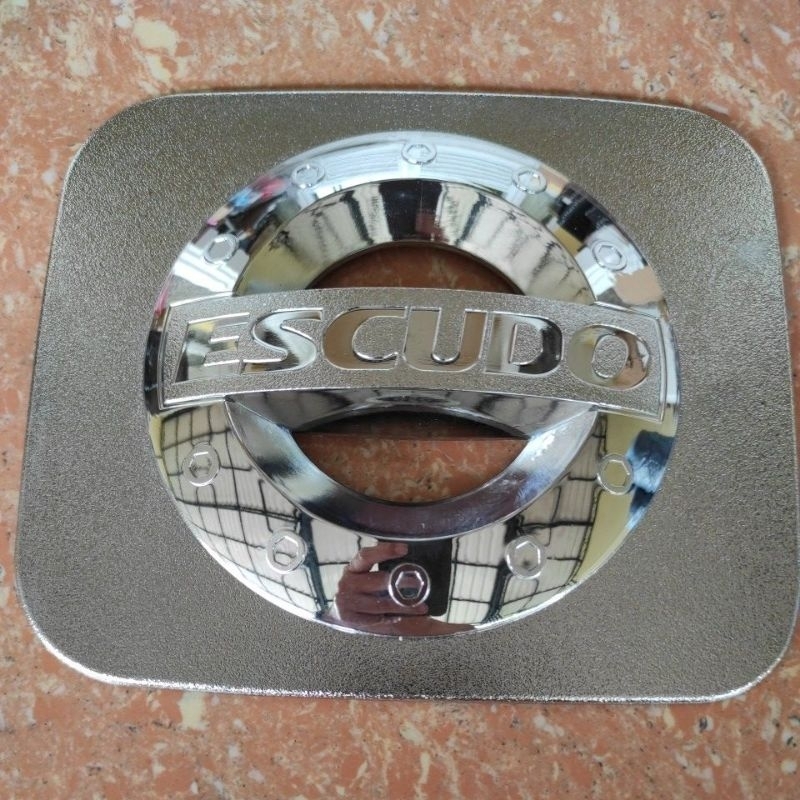tanc cover tutup tangki bensin mobil suzuki escudo gen 2 kapsul  chrome crome tempel