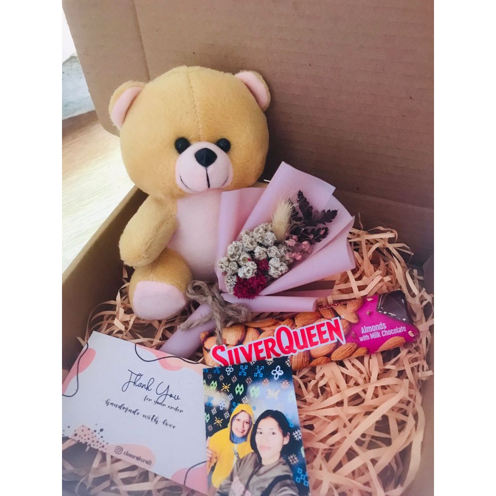 kado hadiah gift box hampers valentine ulang tahun anniversary wisuda boneka mini teddy bear with mi