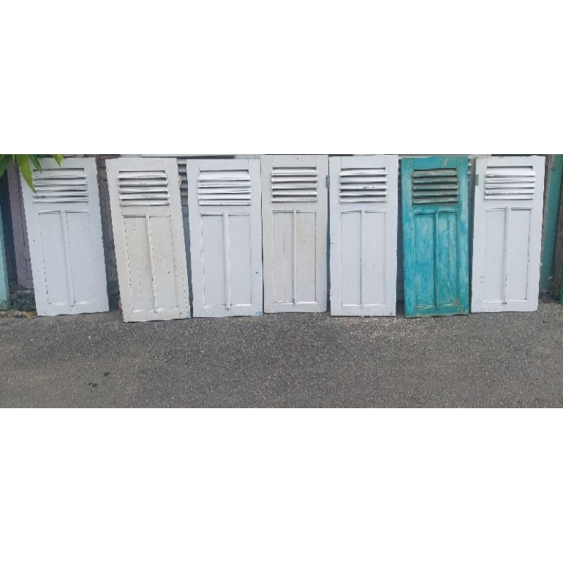 jendela krepyak kayu jati lawas