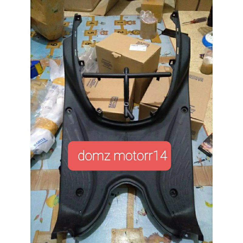 DEK BAWAH / INJAKAN KAKI HONDA SCOOPY KARBU