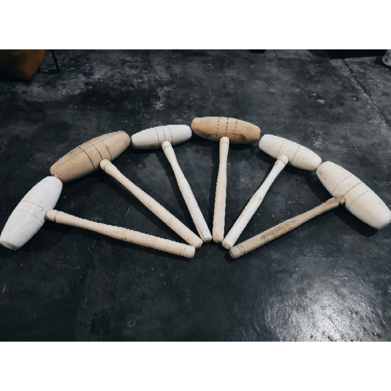 Tabuh gamelan jawa (saron).