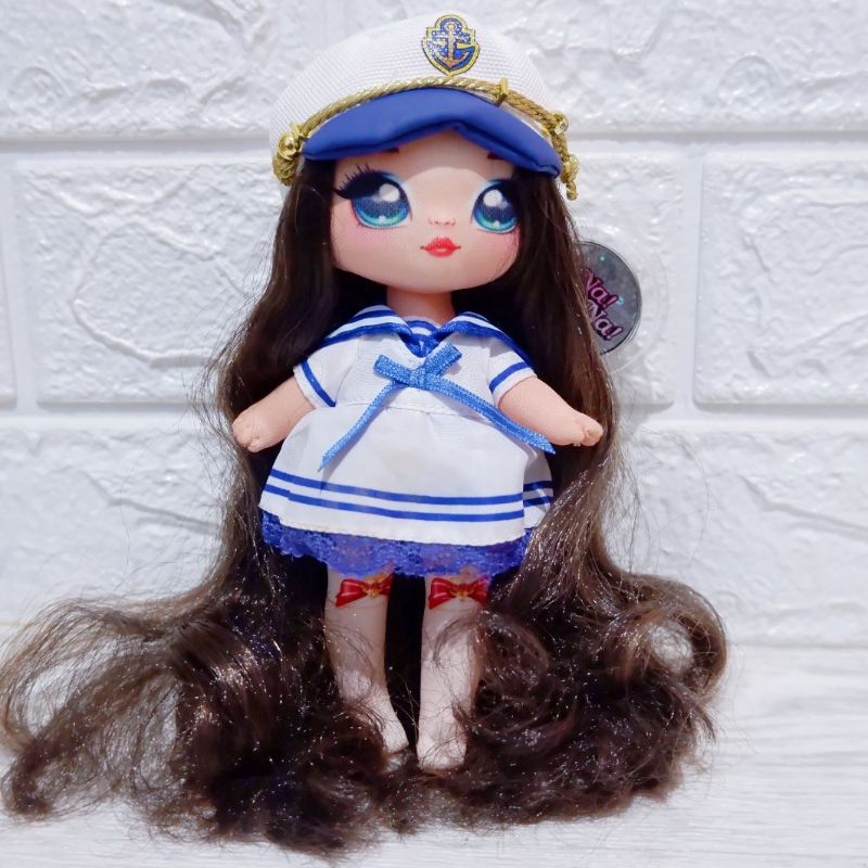 Boneka MGA Nanana Na Na Na Surprise 2 in 1 Sparkle Series Sailor Blu ori