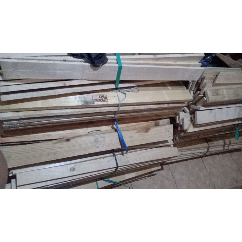 KAYU PINUS JATI BELANDA