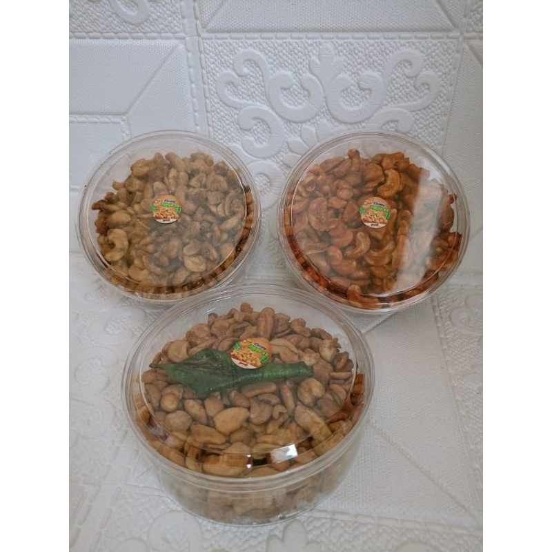 

Kacang Mede 200 Gr