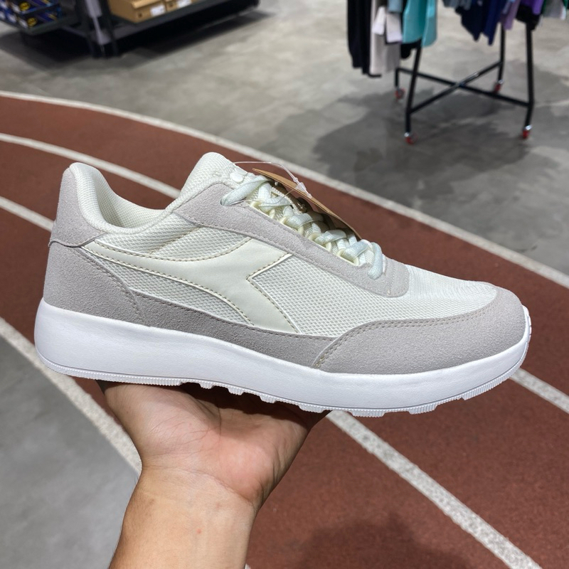 Diadora FIORE Beige Women's Shoes Original