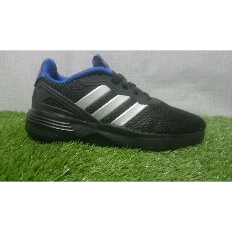 SEPATU RUNNING ADIDAS NEBZED GX4695