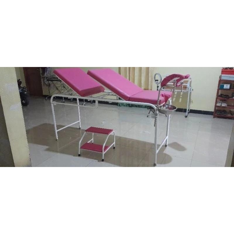 meja gynaescologi / meja persalinan pasien / bed ginekologi