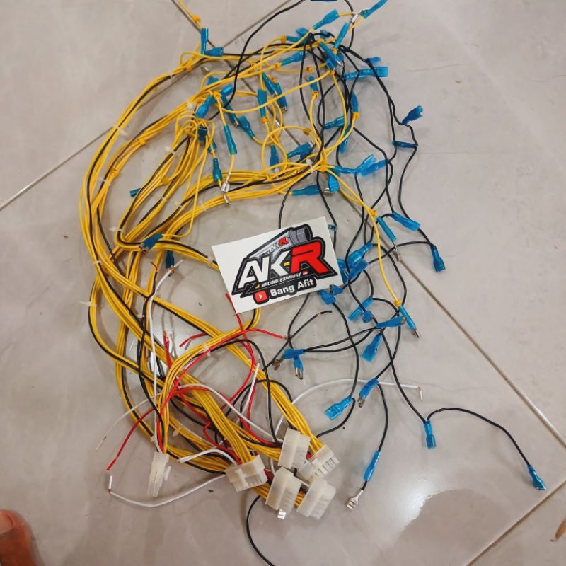kabel telolet blazer basuri  6 coromg ud sama soket ke corong