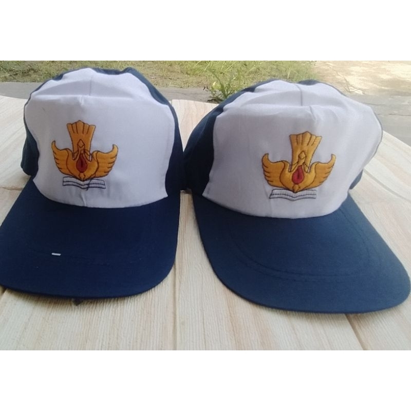 Topi SMP Bordir Tut Wuri Handayani