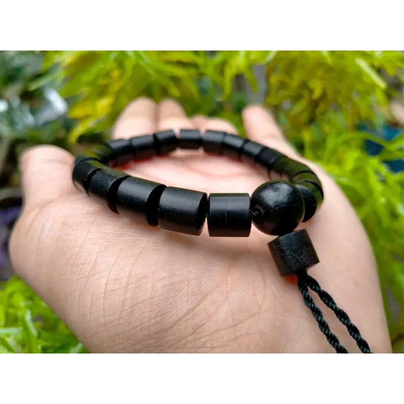 gelang kayu kelor hitam kalimantan
