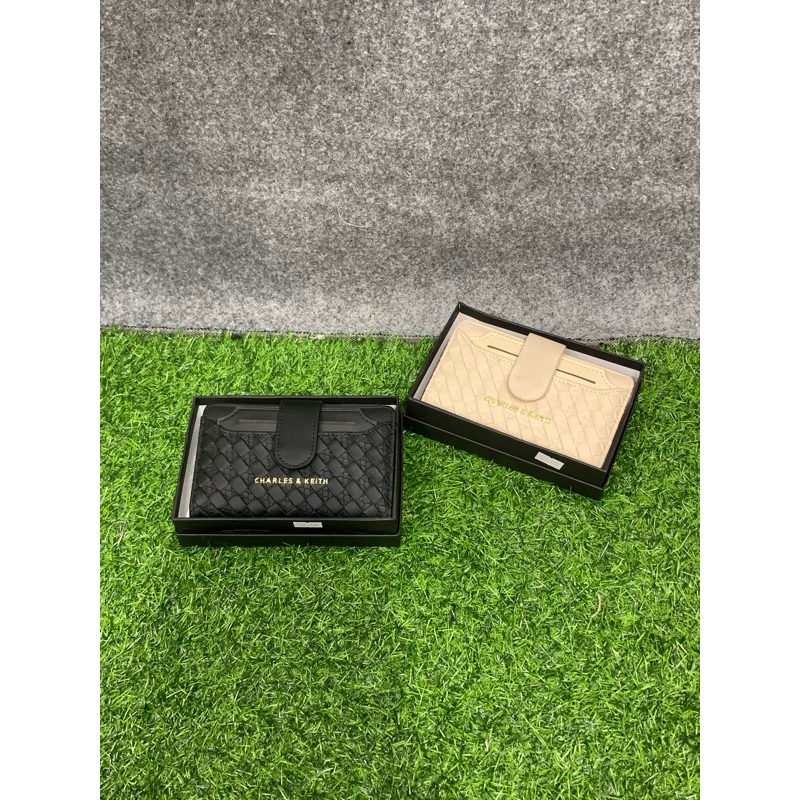 Dompet wanita Charles and keith